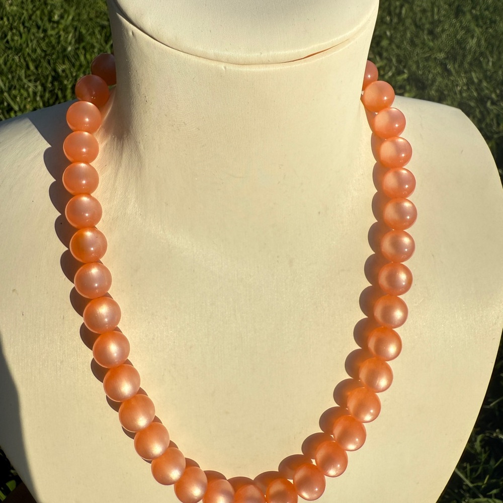 Elegant Peach moonlight Bead Necklace - plastic